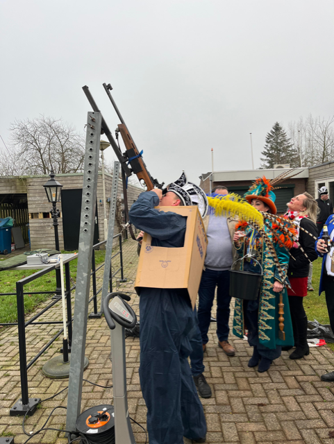 Raopers aanwezig bij het prinsenschieten in Gerwen