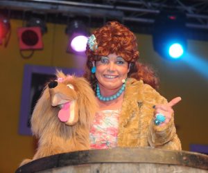 Raopers mi Talent, andere route optocht en Wedden dat je Lacht